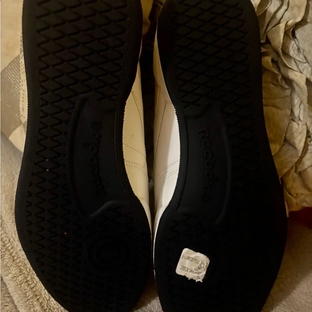 Reebok Men's 13 Classic White Sneakers - Picture 6 of 7